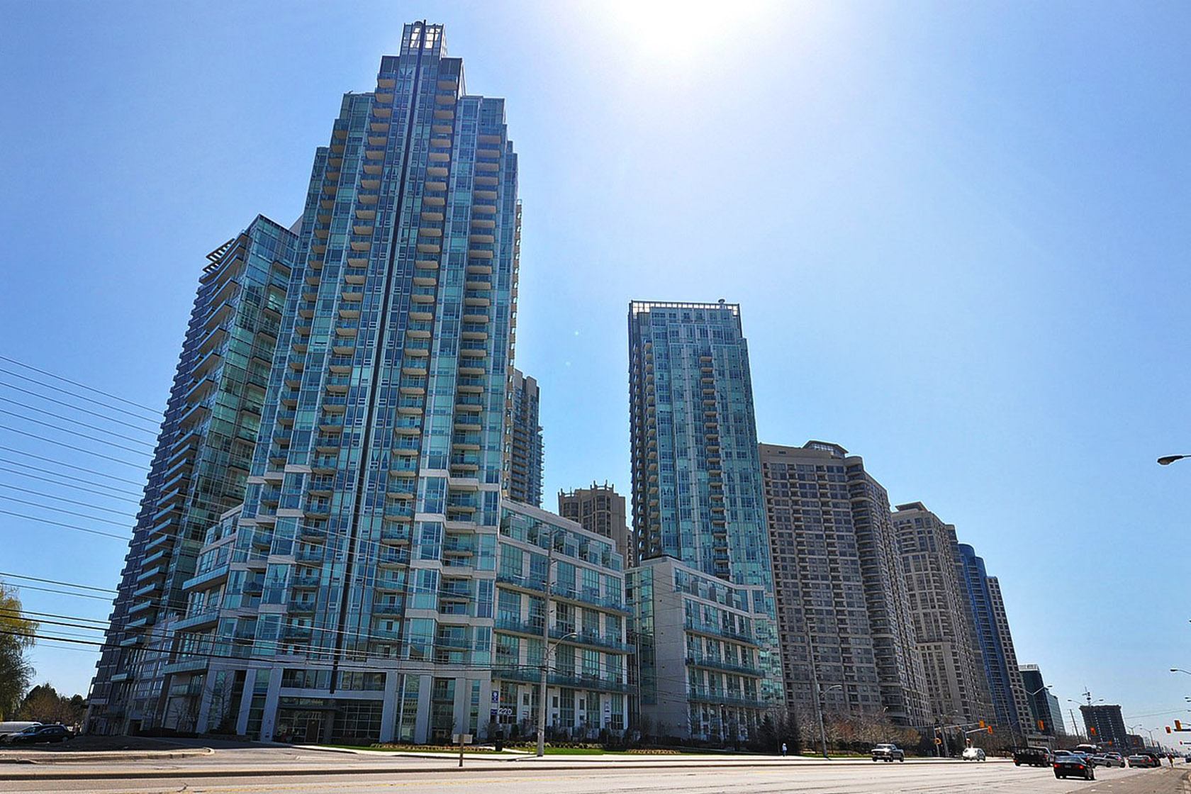 square one condos Selling Square One Condos this Summer selling square one condos this summer