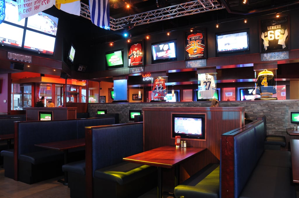 downtown-mississauga-all-stars-wings-parkside-village downtown-mississauga-all-stars-wings-parkside-village square one Square One Food & Drink Update downtown mississauga all stars wings parkside village